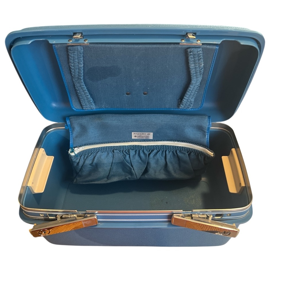 Vintage Samsonite Saturn II Blue Train Case Makeup Suitcase